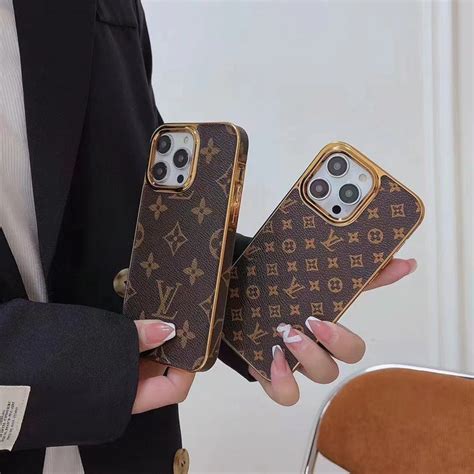 coque de téléphone louis vuitton|white louis vuitton phone case.